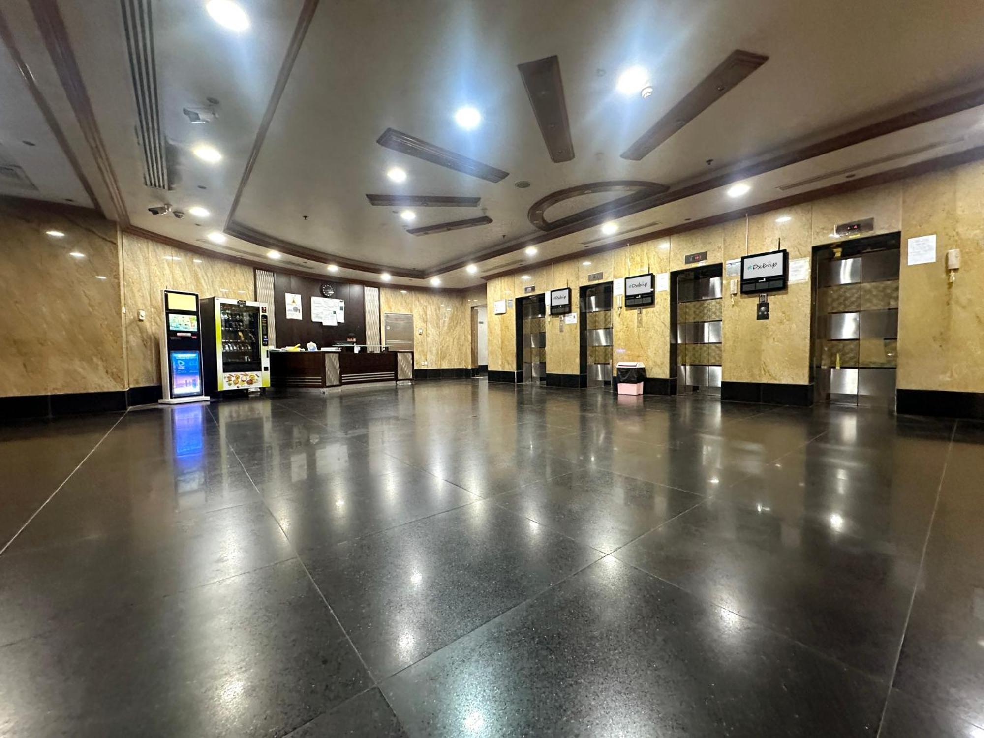 Quiet Partition Room In Tecom Barsha Heights Dubai Exteriör bild