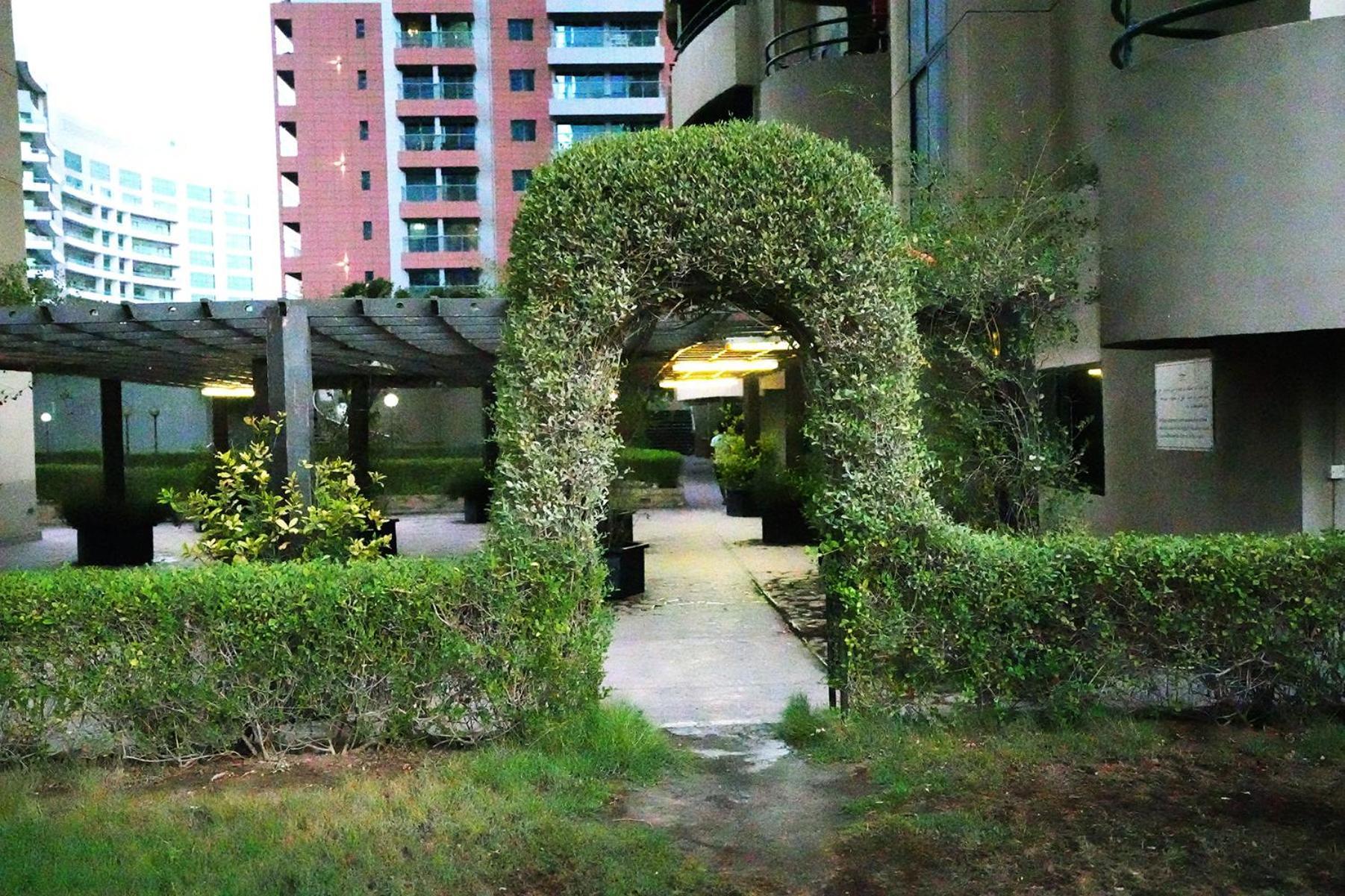 Quiet Partition Room In Tecom Barsha Heights Dubai Exteriör bild
