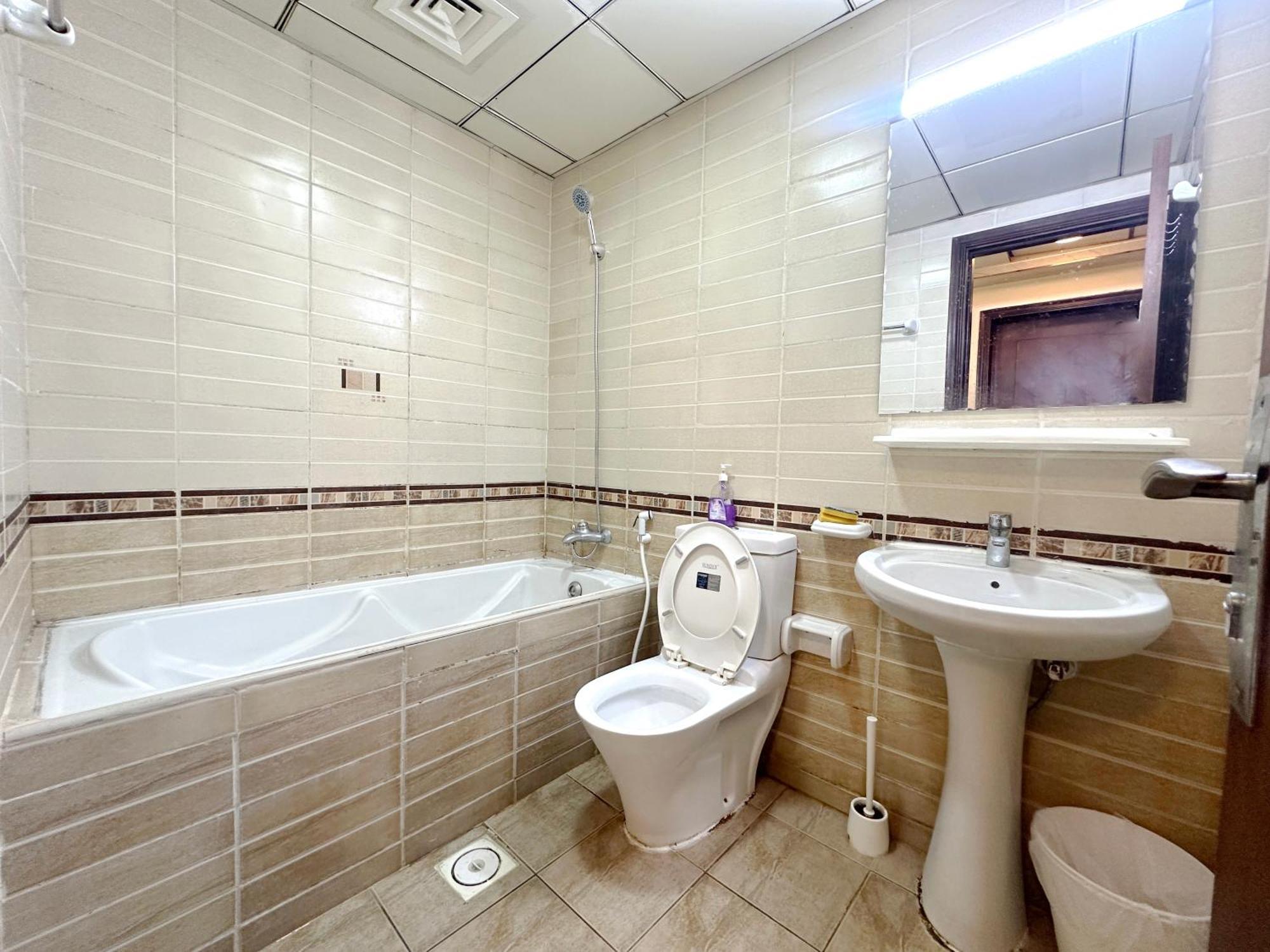 Quiet Partition Room In Tecom Barsha Heights Dubai Exteriör bild