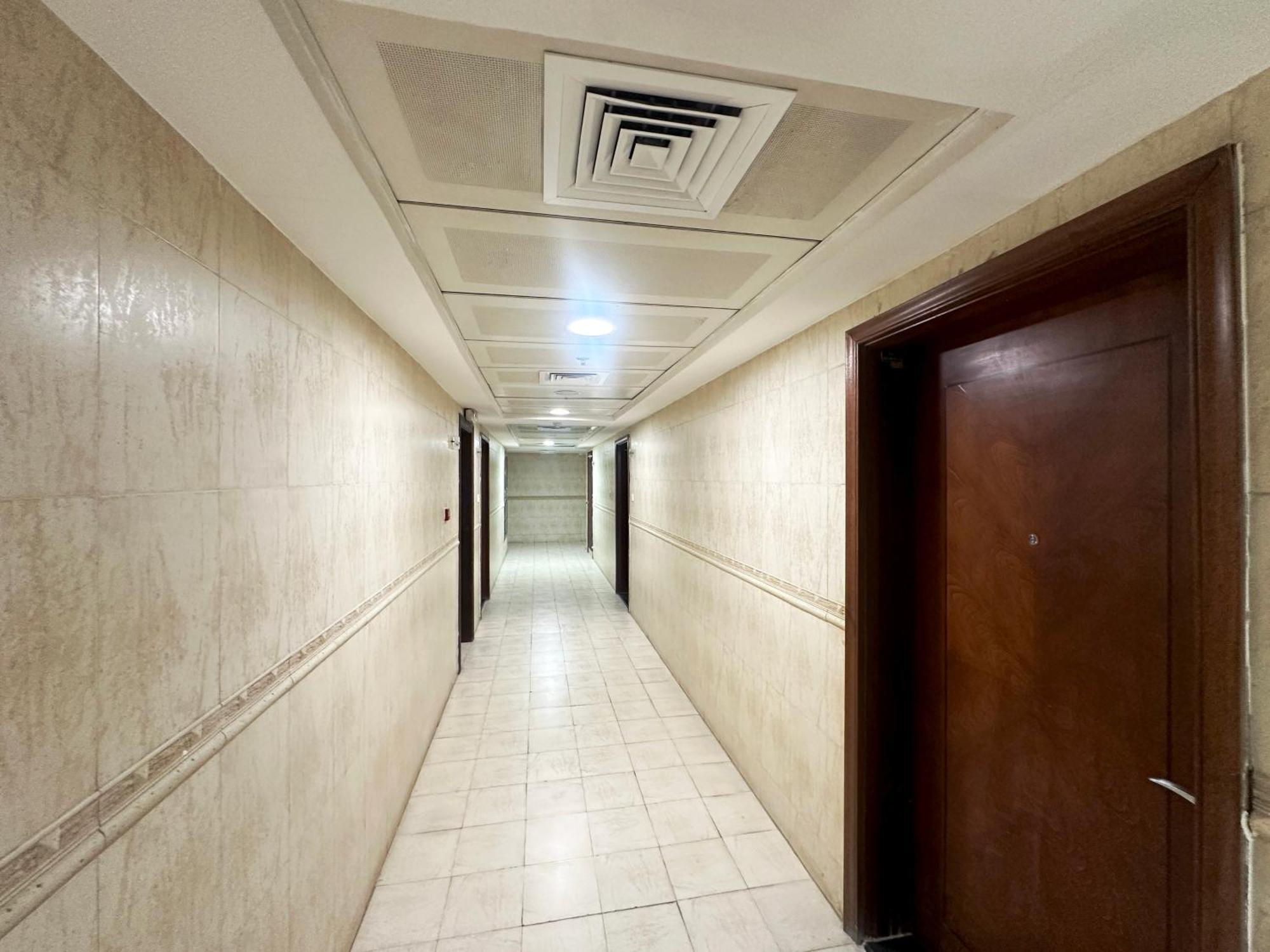Quiet Partition Room In Tecom Barsha Heights Dubai Exteriör bild